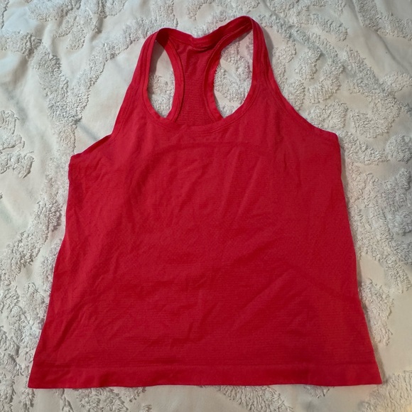 Lululemon Swiftly Tech Racerback Flare Red - Picture 2 of 3